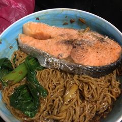 A picture of Wonton Noodle (Salmon Version).