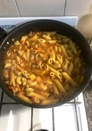 Una foto de Guiso de lenteja y fideos!
