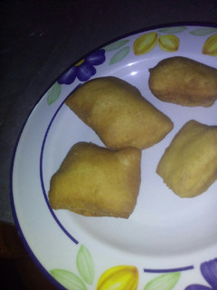 A picture of Eggy mandazi.