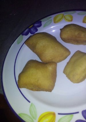 A picture of Eggy mandazi.