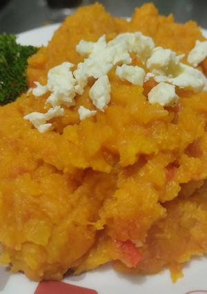 Una foto de Guiso de calabaza/ahuyama🍱🥘🍛