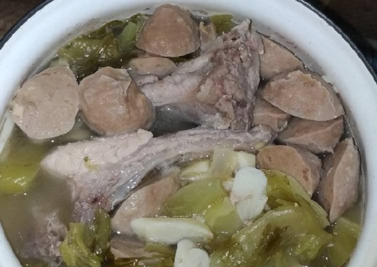 Resep Sup Iga Babi Kiamchai pake Bakso Bang! yang Bisa Manjain Lidah