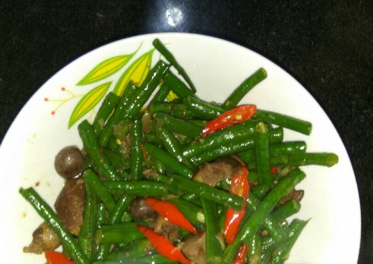 Cara Menyiapkan Tumis kacang panjang ati ampela Anti Gagal