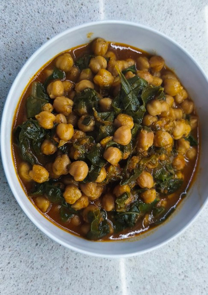 Una foto de Garbanzos con espinacas