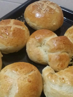 A picture of Orange peel buns.