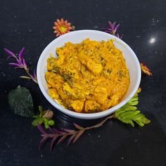 A picture of Butter chicken.