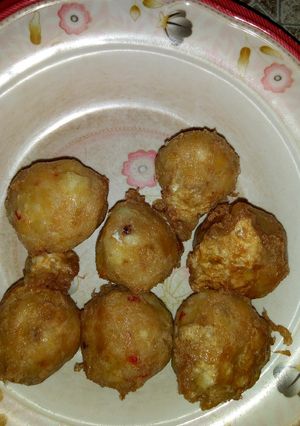 A picture of Yam Balls.