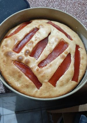 Una foto de Torta dulce con membrillo. Rápida y sencilla