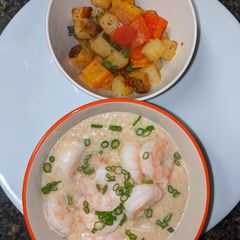 A picture of Shrimp and Grits.