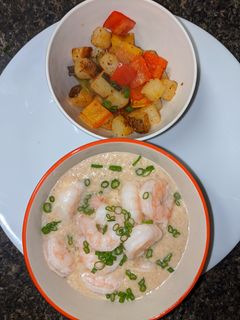 A picture of Shrimp and Grits.