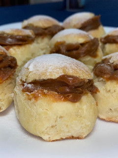 Una foto de Miguelitos de dulce de leche