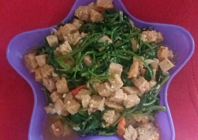 Tumis kangkung oncom