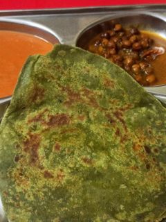 पालक पराठा(palak paratha recipe in hindi) रेसिपी मुख्य फोटो