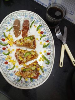 પીઝા (Pizza recipe in Gujarati) રેસીપી મુખ્ય ફોટો