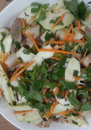 Hình của món Nộm ổi tai heo.