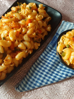 वेज मैकरोनी (Veg macaroni recipe in Hindi) रेसिपी मुख्य फोटो