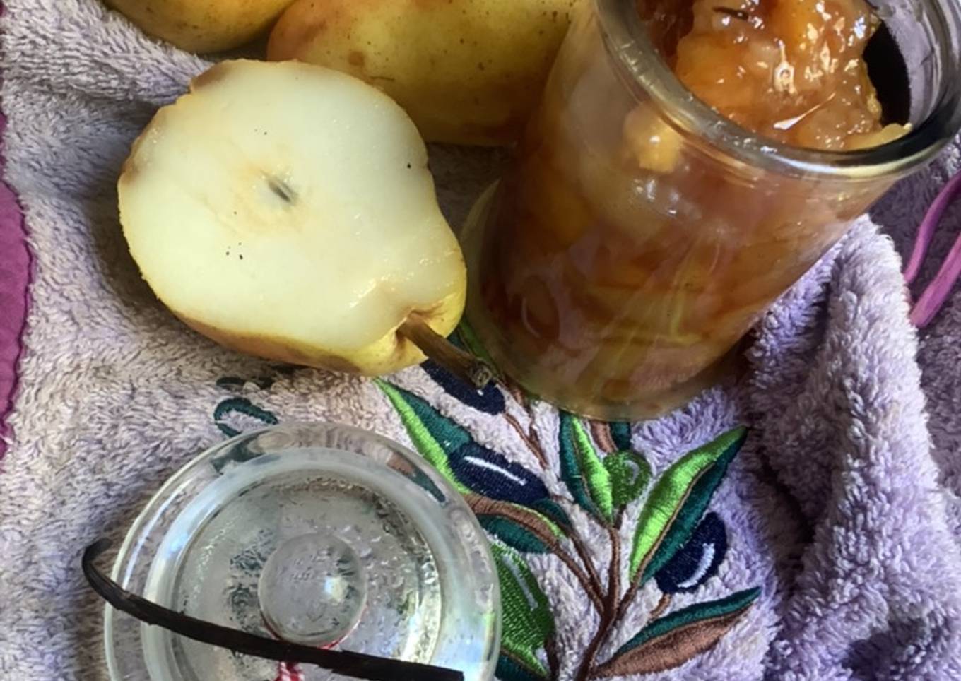 Confiture 🍯poire🍐vanille🪵🥄🥄
