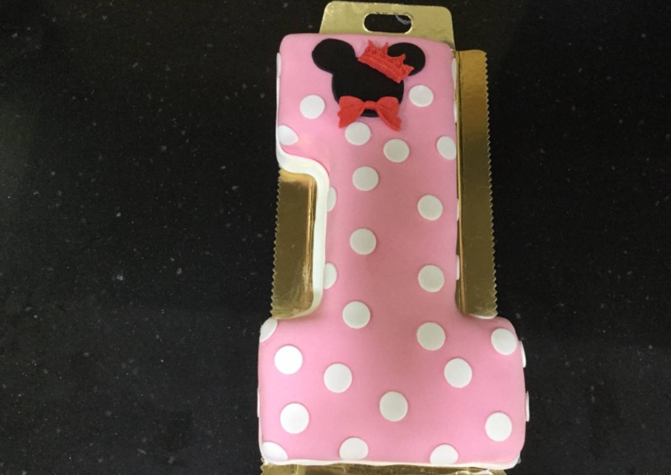 Tarta 🍰 de cumpleaños de la Minnie 👑