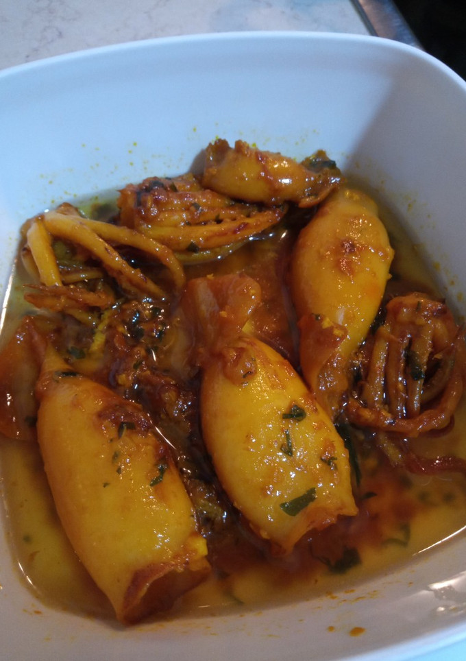 Una foto de Chipirones o Calamares rellenos