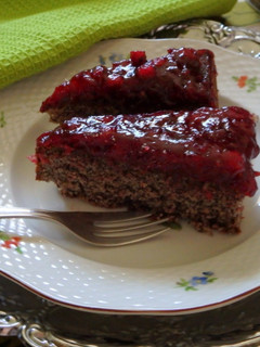 Bögrés máktorta ribizlivel recept fotója