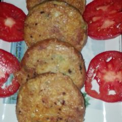 A picture of Chicken Potato and Daal Kabab.