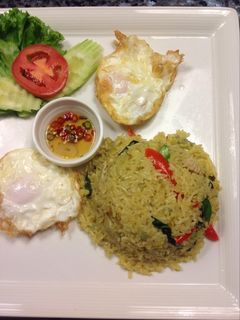 รูปของ ข้าวผัดแกงเขียวหวานไก่