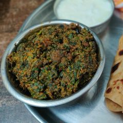 A picture of Spinach and chickpea flour dry curry (Palak besan sabji).