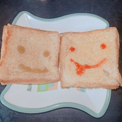A picture of Sandwich with special tadka.