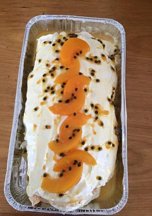 A picture of Peach and passion fruit pavlova.