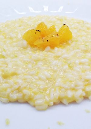 Foto di Risotto con salsa d'arancia e gorgonzola