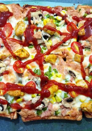 عکسی از دستور پیتزا 🍕 با نان تست 🍞