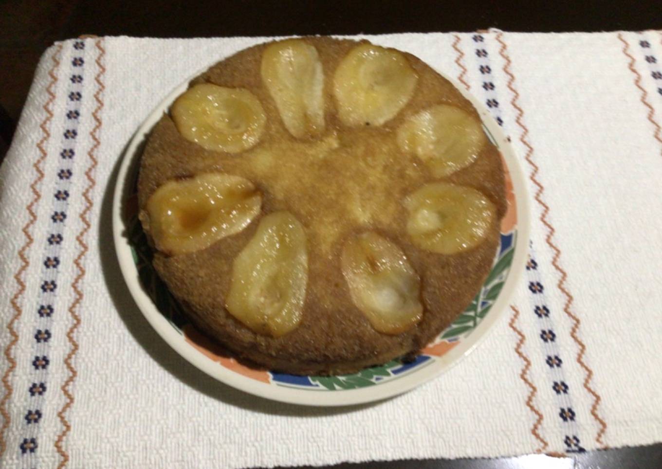 Torta invertida de pera