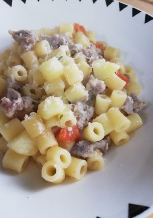 Foto di Pasta con patate e salsiccia 🥔🍖🍅