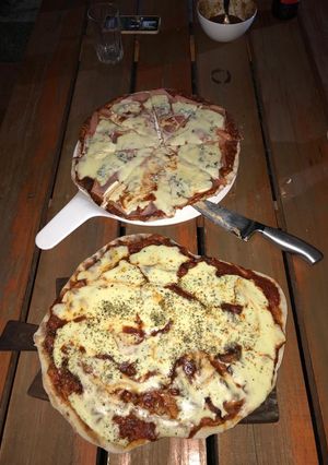 Una foto de Pizzas caseras a la parrilla