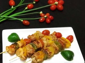 Hình của món Fillet Đùi Gà Nướng Rau Củ.