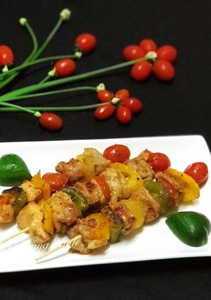 Hình của món Fillet Đùi Gà Nướng Rau Củ.