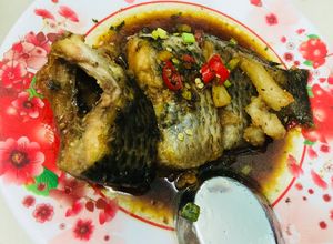 Hình của món Cá rô kho tộ.