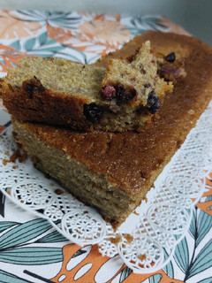 Una foto de Budín integral de frutos rojos
