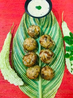 कारले आप्पे (Karle Appe Recipe In Marathi) रेसिपी चे मुख्य फोटो