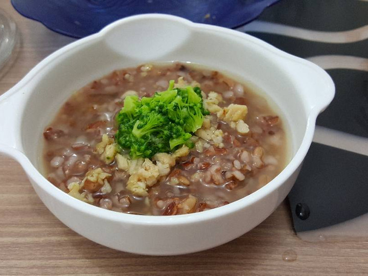 Langkah Mudah untuk Menyiapkan MPASI nasi tim ikan brokoli, Lezat Sekali