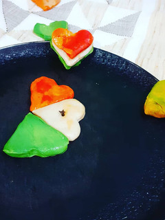 তিরঙ্গা কুকিজ(tri ranga cookies recipe in Bengali) রেসিপির প্রধান ছবি