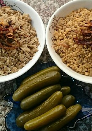 صورة لوصفة مجدّرة برغل ومجدرة رز