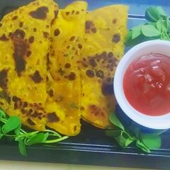 મેથી ના થેપલાં (Methi Thepla) A picture of મેથી ના થેપલાં (Methi Thepla).