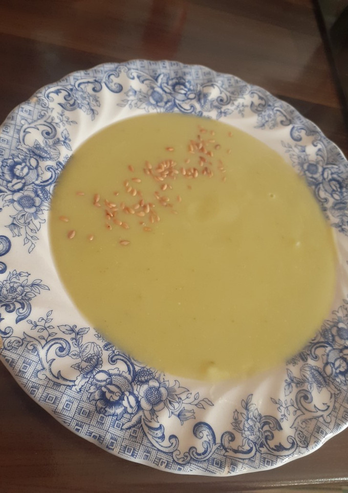 Una foto de Puré de Col verde en olla exprés