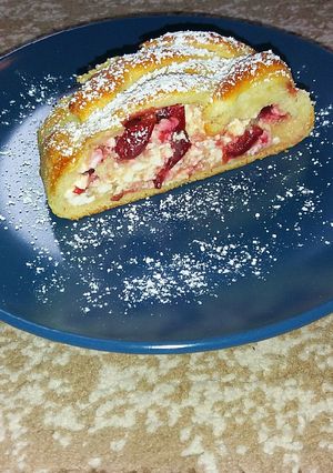 Túrós-meggyes rúd recept fotója