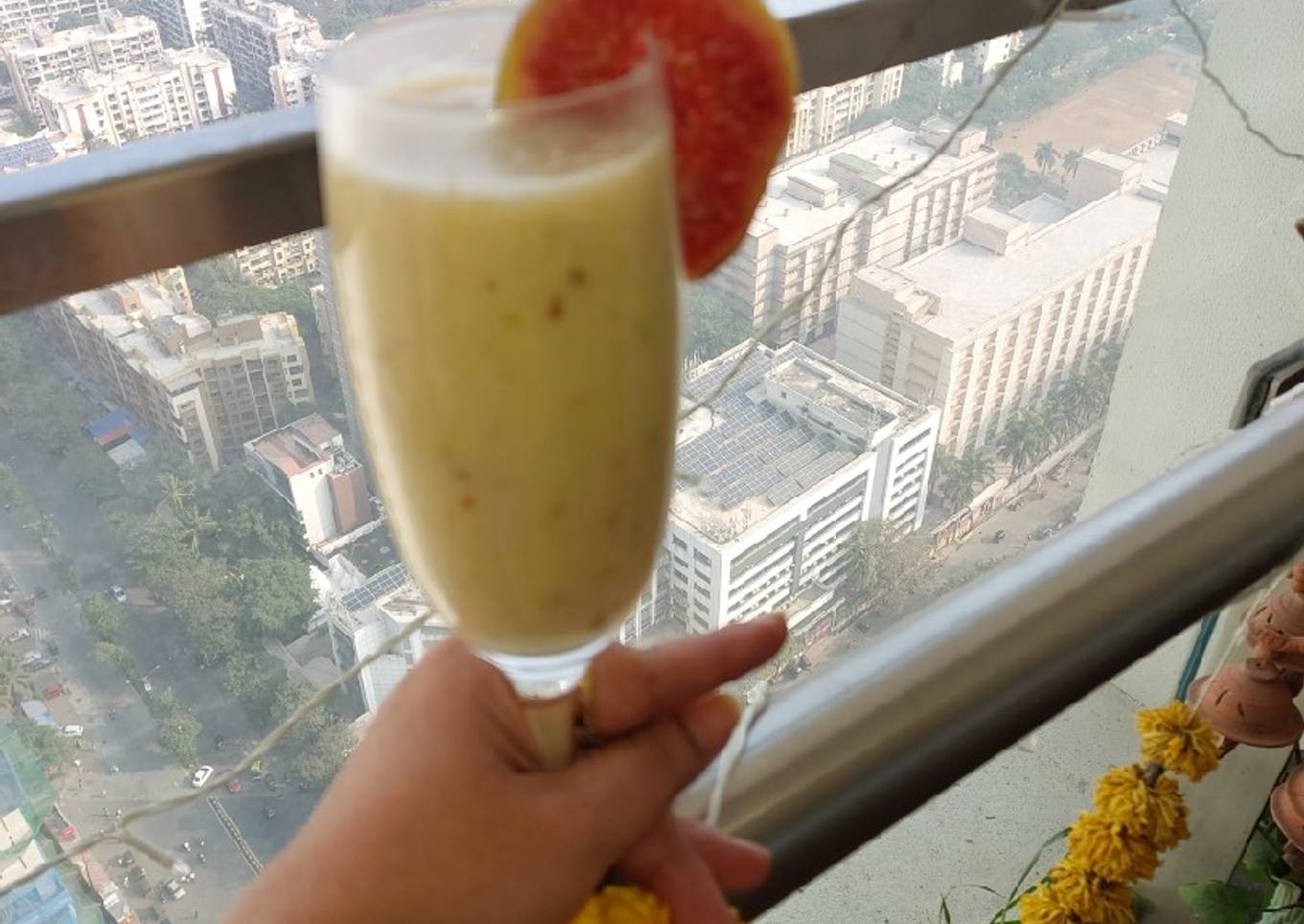 Fresh Anjeer smoothie in coconut milk