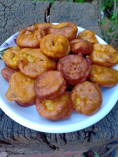 કેળા ના ભજીયા (Kela Bhajiya Recipe In Gujarati) રેસીપી મુખ્ય ફોટો