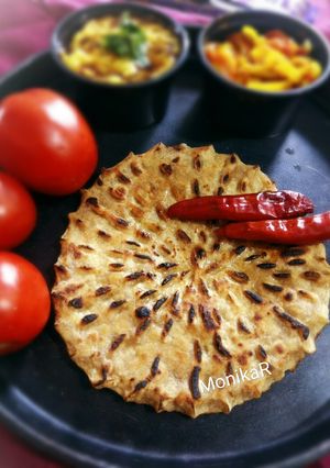 A picture of Rajasthani Khoba Paratha.