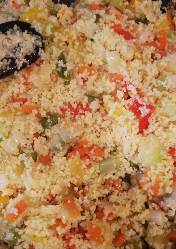 Una foto de Cous cous con verdura