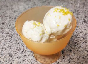 Foto principal de Helado de limón con leche evaporada (Thermomix)